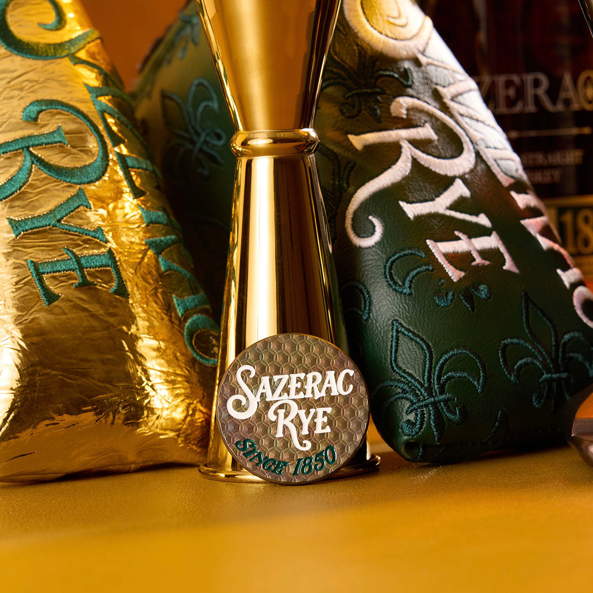 Sazerac Rye x Bettinardi Gold Foil Blade Putter Headcover